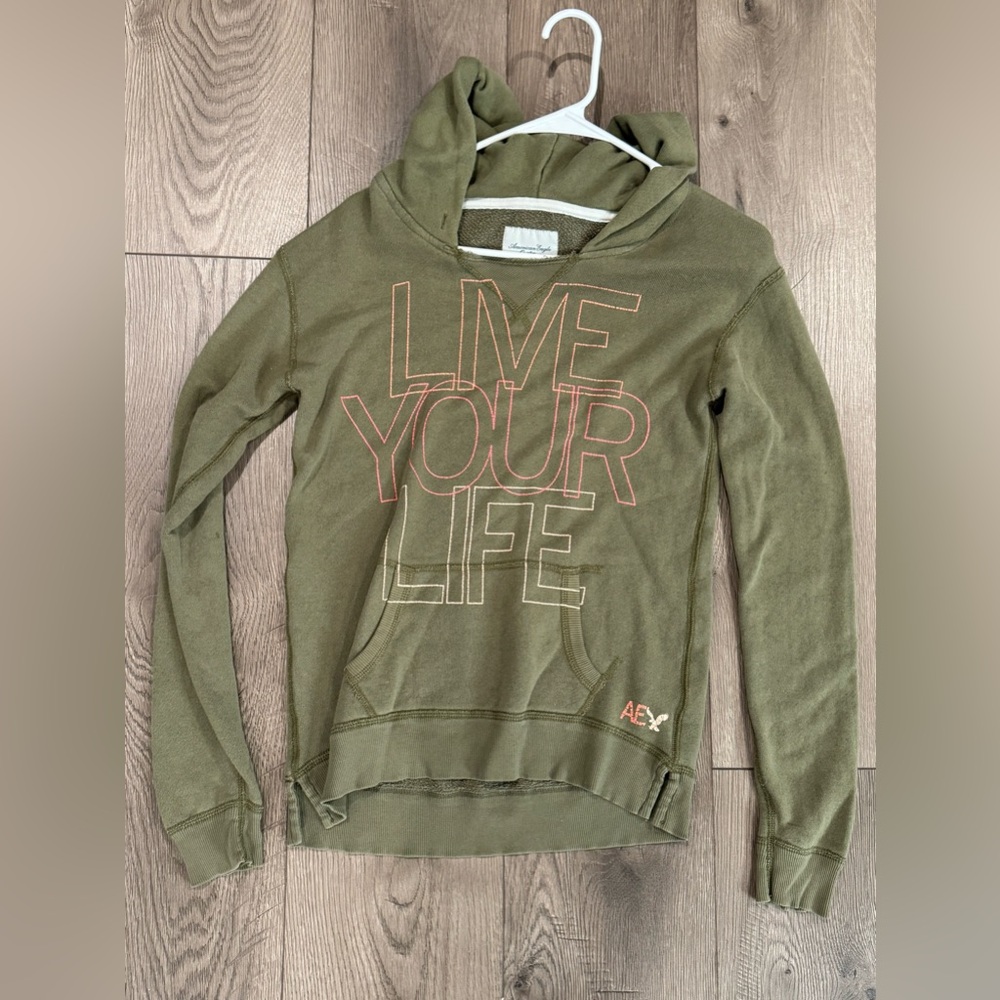 Women’s American Eagle Outfitters Green Pullover Hoodie Size Small